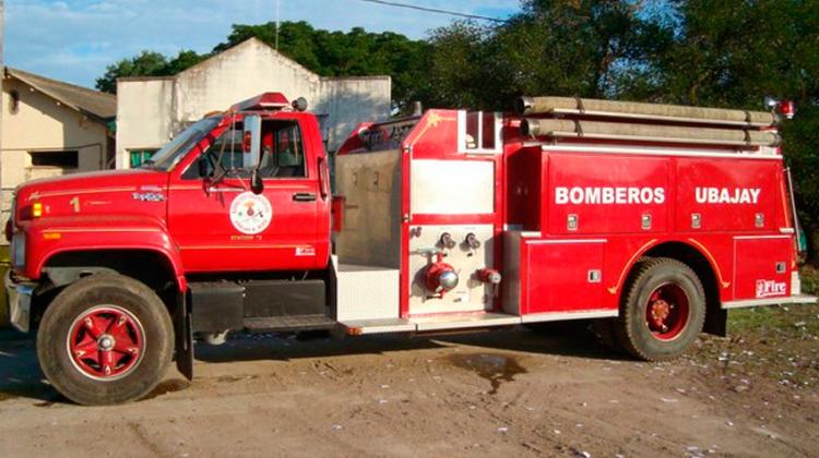 Bomberos denuncian demora de las ambulancias para asistir accidente Bomberos denuncian demora de las ambulancias para asistir accidente