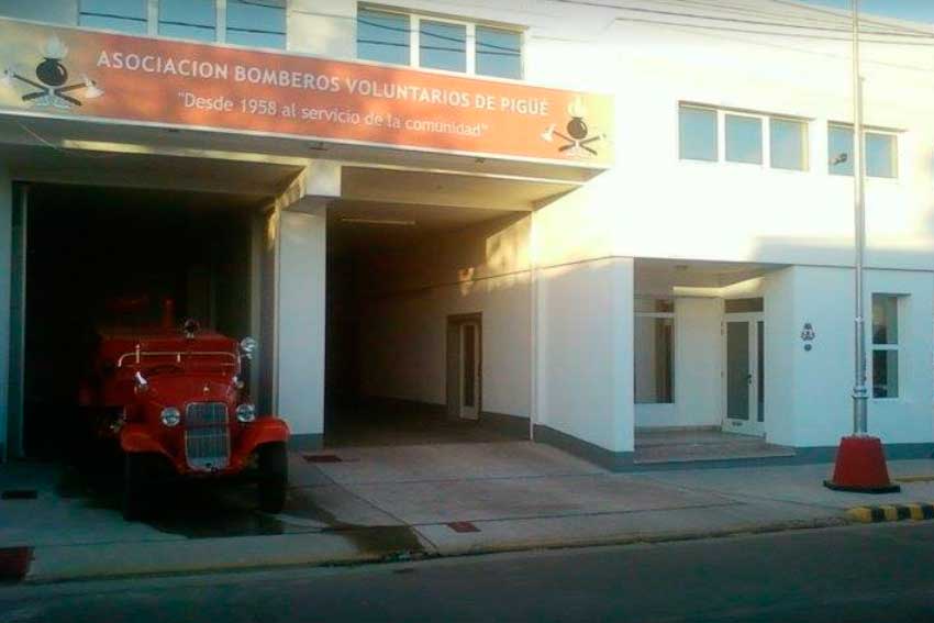 En pleno partido de Argentina tocó la sirena y fueron 29 bomberos