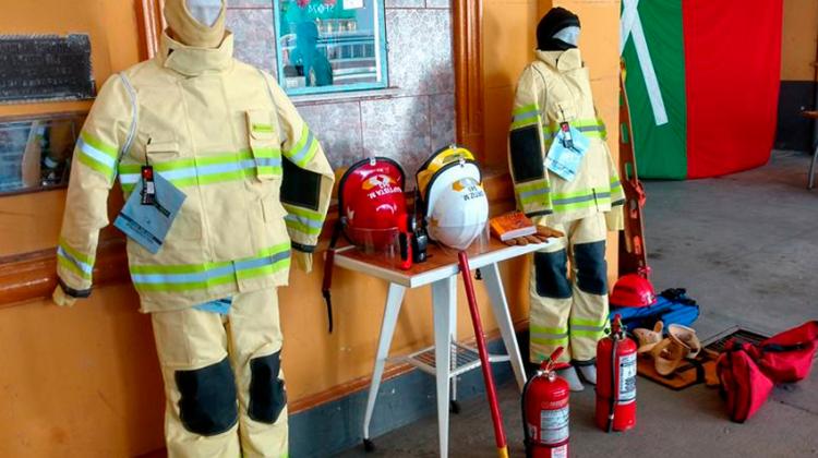 Indumentaria contra incendios para Bomberos de Coronda