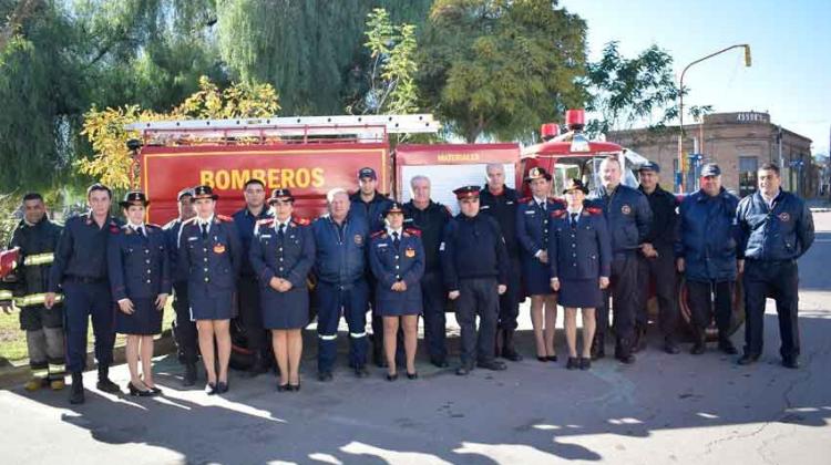 La Asociación Bomberos Voluntarios de Macachín cumplió 30 años Bomberos Voluntarios de Macachín cumplió 30 años