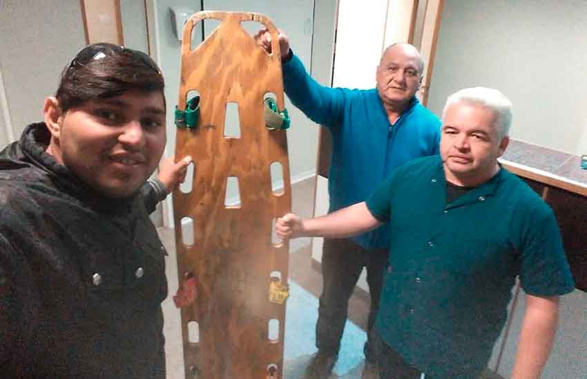 Apareció la otra camilla de los bomberos de Caucete