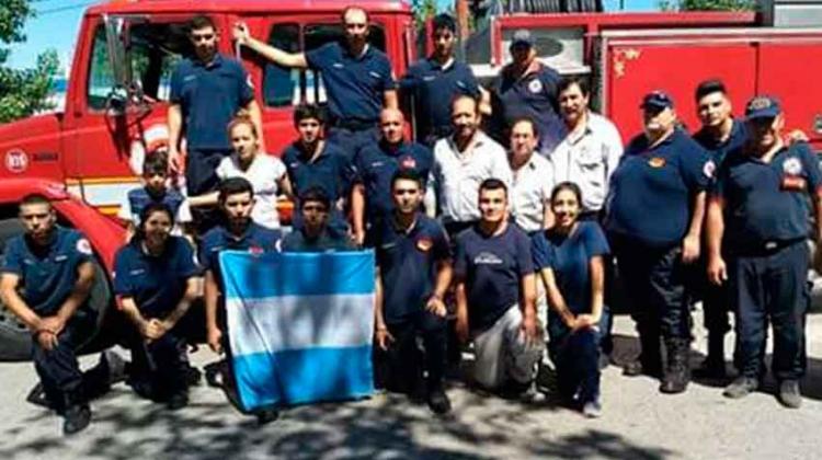 Bomberos de Caucete recuperaron la tabla que les habían robado Bomberos de Caucete recuperaron la tabla que les habían robado.