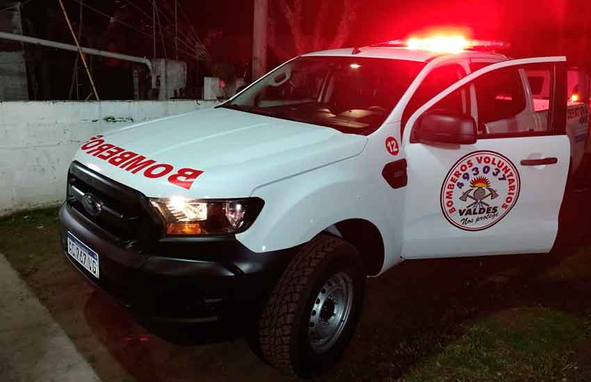 Bomberos Voluntarios de Valdes recibieron unidad de traslado