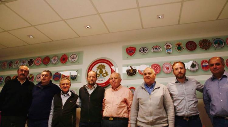 Reunión en la Federación Bonaerense de Bomberos Voluntarios Federación Bonaerense de Asociaciones de Bomberos Voluntarios
