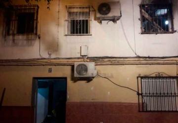 Dos bomberos heridos en un incendio en Torreblanca