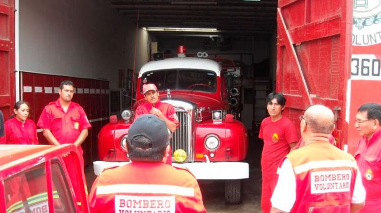 Bomberos piden a autoridades renovar sus equipos y vehículos