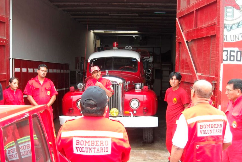 Bomberos piden a autoridades renovar sus equipos y vehículos