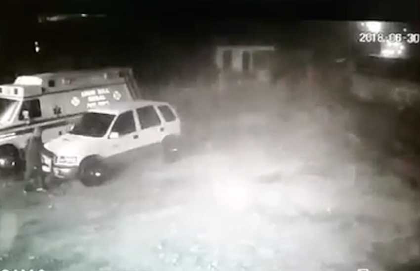 Roban baterías a dos ambulancias de los bomberos
