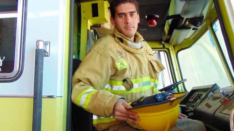 Desde chico quise ser bombero… Desde chico quise ser bombero...