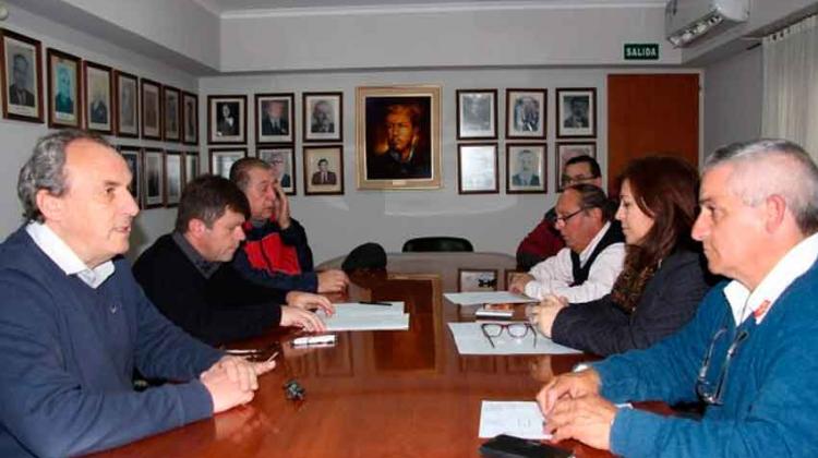 Centro de capacitación para bomberos en Villa Elisa Centro de capacitación para bomberos en Villa Elisa