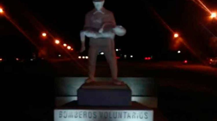 Los bomberos de Casilda tienen su monumento