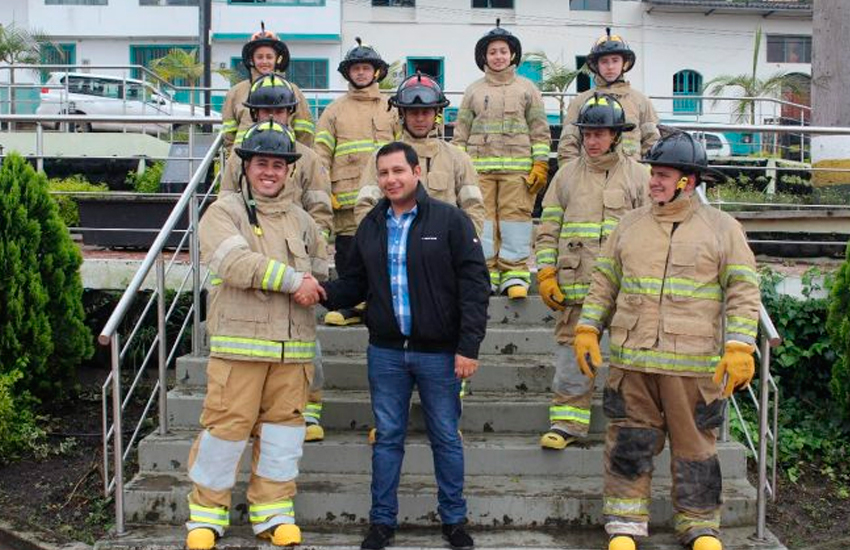 Bomberos de Sutatenza recibieron uniformes