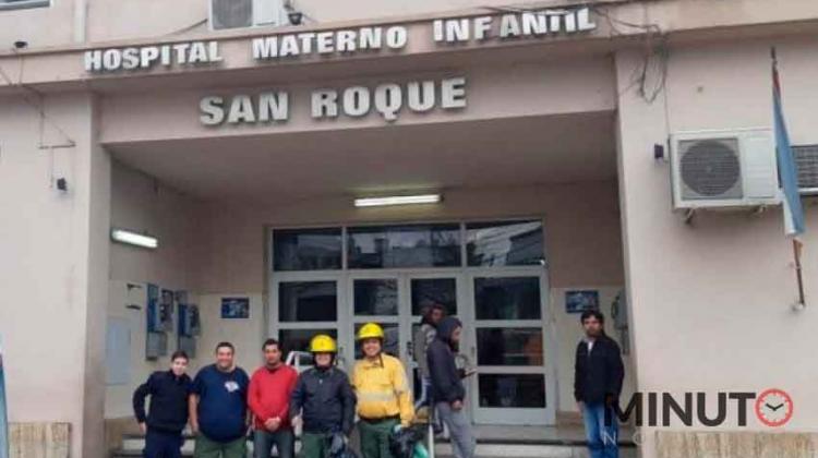 Bomberos entregaron juguetes en el Hospital San Roque Bomberos entregaron juguetes en el Hospital San Roque