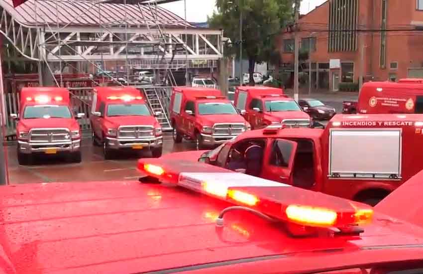 Nueve camionetas y una unidad investigativa para Bomberos
