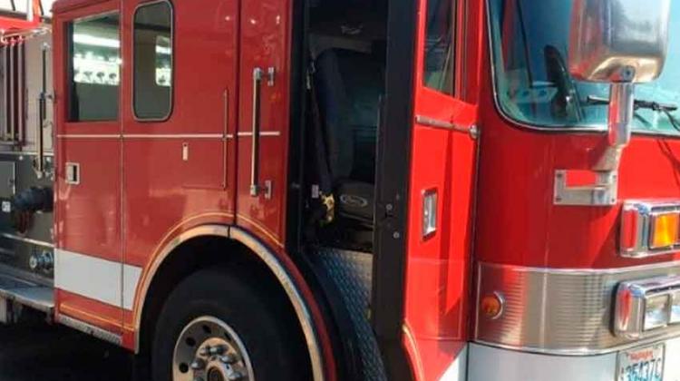 EEUU dona camión cisterna a Bomberos EEUU dona camión cisterna a Bomberos