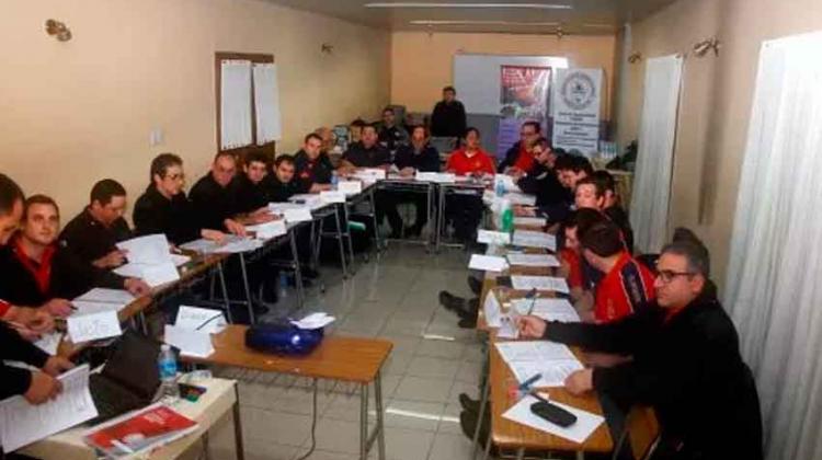 Bomberos de la región se capacitan en Olavarría Bomberos de la región se capacitan en Olavarría