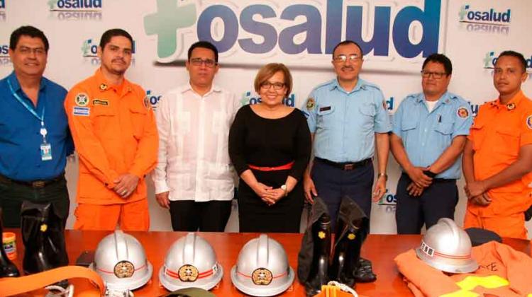 Bomberos recibe donativo en equipos y herramientas