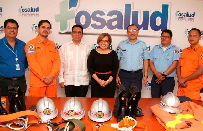 Bomberos recibe donativo en equipos y herramientas