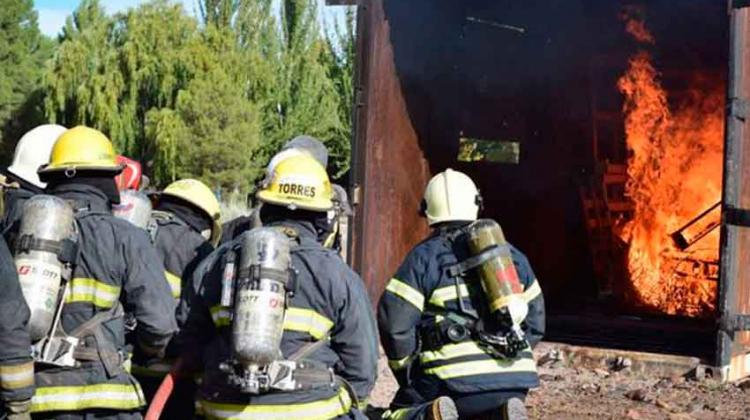 Rio Negro tiene una escuela de bomberos