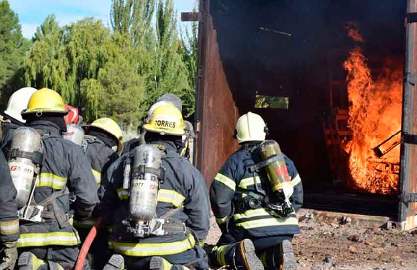 Rio Negro tiene una escuela de bomberos