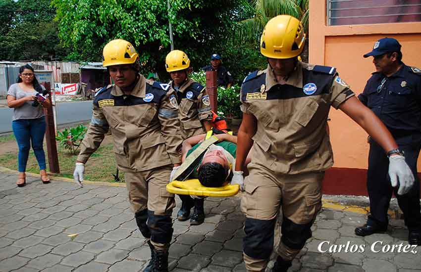 Bomberos de Búsqueda y Rescate en preparación constante