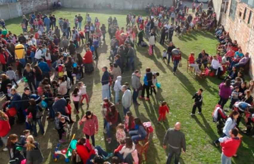 Bomberos de Salliquelo festeja el domingo el día del niño