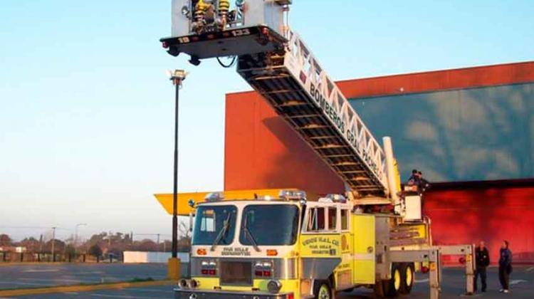 Bomberos tandilenses tendrán una escalera mecánica Bomberos tandilenses tendrán próximamente una escalera mecánica