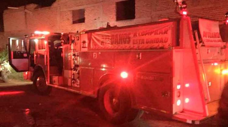Incendio con personas atrapadas generó movilización Incendio con personas atrapadas generó movilización