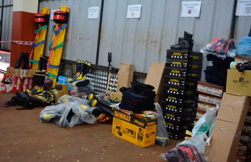Entrega de equipamientos para bomberos en Misiones