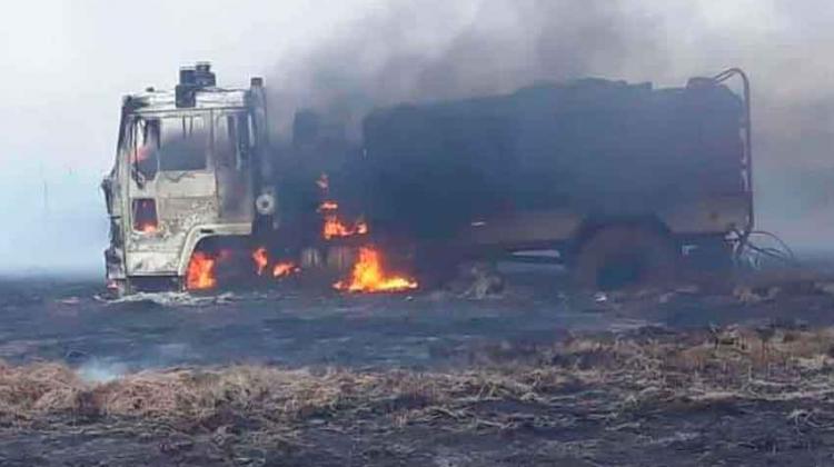 Bomberos sufrieron la perdida de una autobomba en incendio