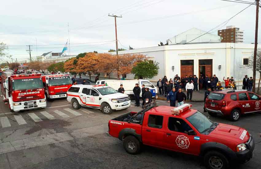 Movilización y Sirenazo de Bomberos en Chubut