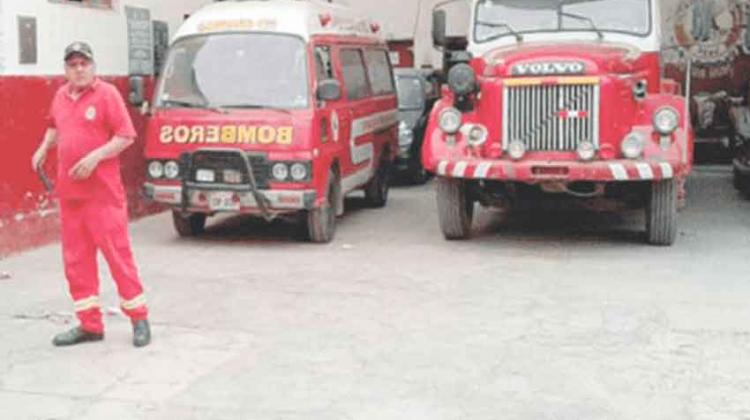 Bomberos fuera de servicio por falta de vehículos