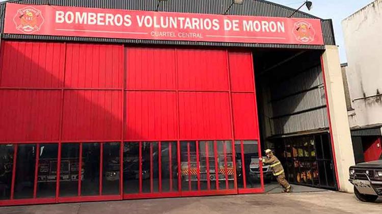 Bomberos salvaron a una bebé que estaba al borde de la muerte