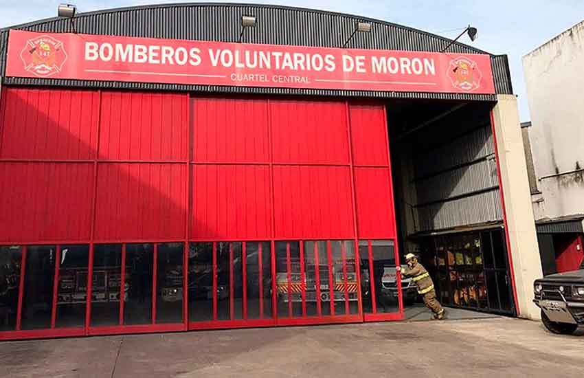 Bomberos salvaron a una bebé que estaba al borde de la muerte