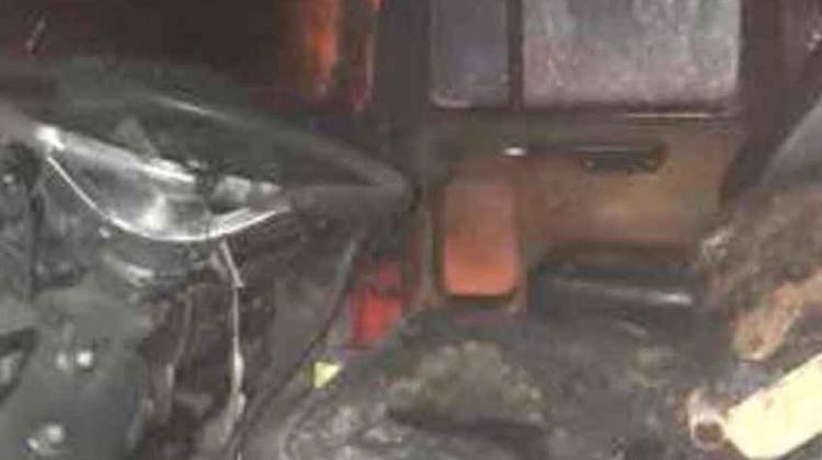 Incendiaron un camión de los Bomberos de Rada Tilly Incendiaron un camión de los Bomberos de Rada Tilly