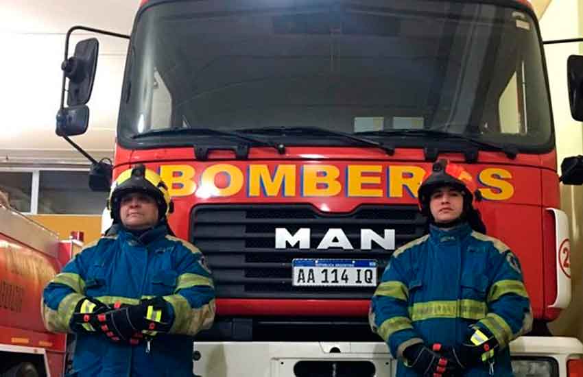 Distinción honorifica a los Bomberos Voluntarios de La Boca