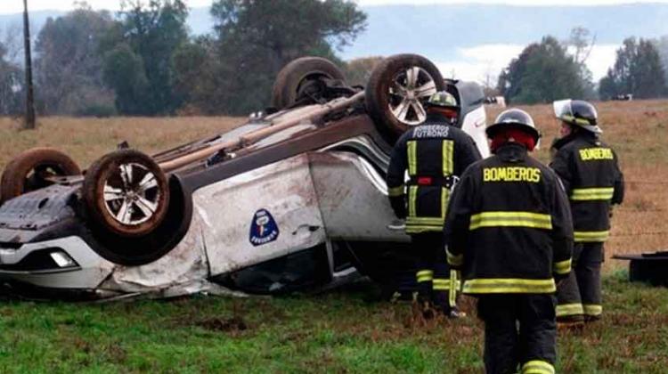 Autoridad de Bomberos protagonizó accidente en Los Ríos