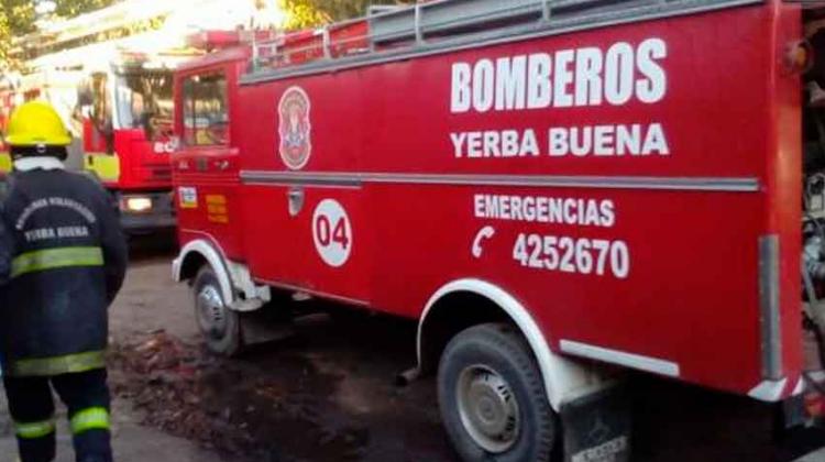 Bomberos no pueden reparar un móvil por falta de presupuesto