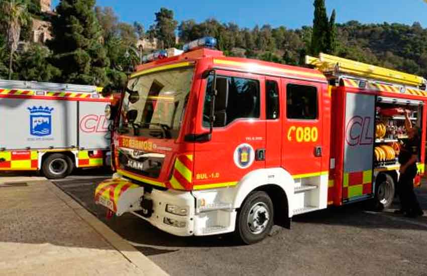 Dos vehículos se incorporan a la flota de los bomberos