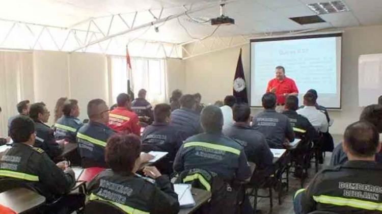 Bomberos recibieron capacitación en Comando de Incidentes