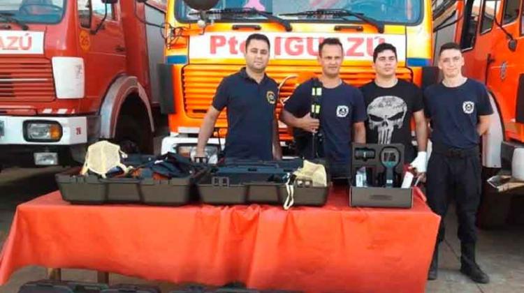 Bomberos Voluntarios Iguazú recibieron herramientas Bomberos Voluntarios Iguazú recibieron herramientas