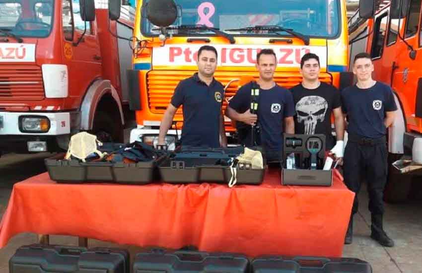 Bomberos Voluntarios Iguazú recibieron herramientas