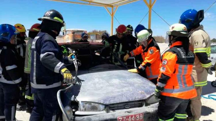 Nuevos rescatistas vehiculares cuenta Bomberos de Iquique