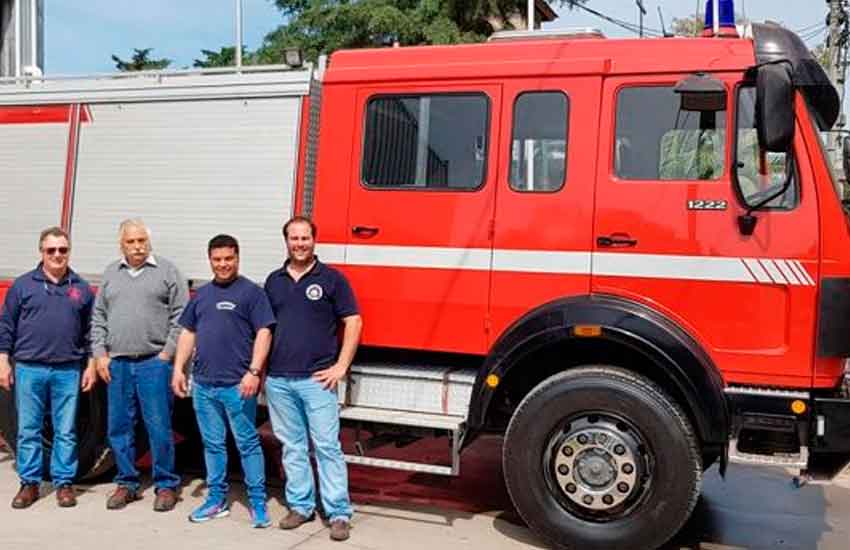 Bomberos de Del Carril con nuevo autobomba