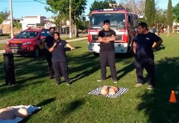 Bomberos de Oliveros brindaron una capacitación en Maciel