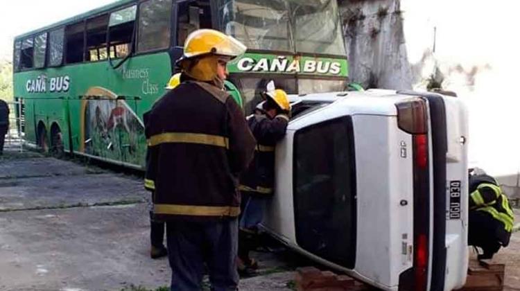 Bomberos realizaron un simulacro para rescatar víctimas