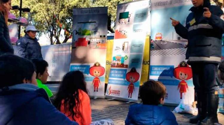 Bomberos voluntarios capacitarán a 50.000 chicos en prevención