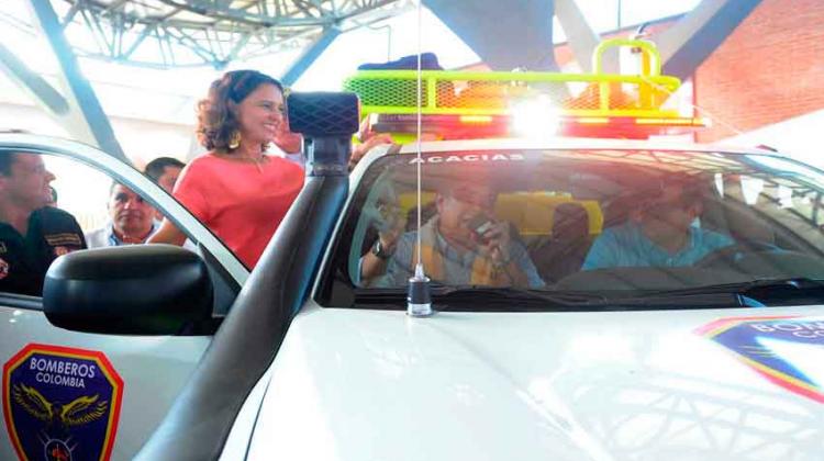 Entregan vehículo al Cuerpo de Bomberos de Acacías Entregan vehículo al Cuerpo de Bomberos de Acacías