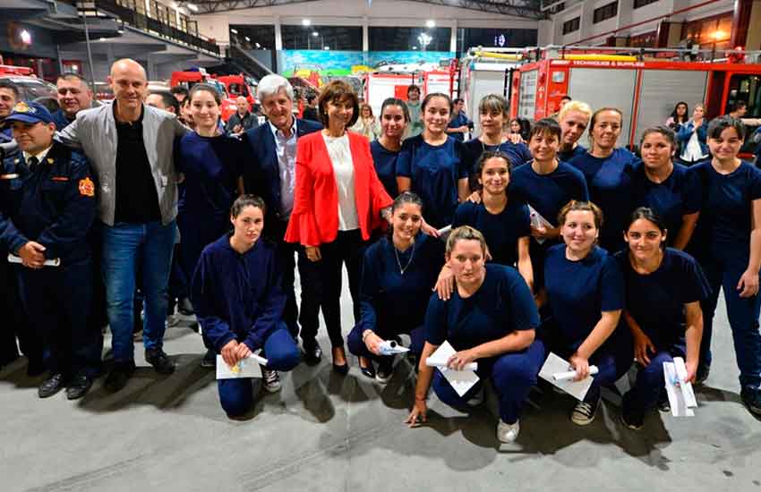 Se incorporaron mujeres a Bomberos Voluntarios de San Fernando