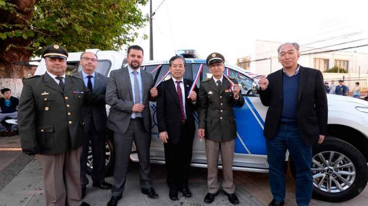 Entregan moderna camioneta a Bomberos de Lota Entregan moderna camioneta a Bomberos de Lota